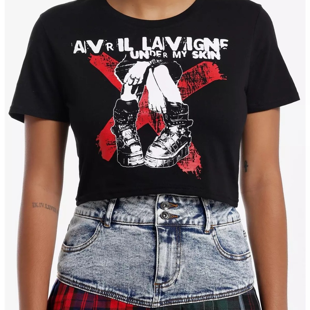 ISO Avril Lavigne Under My Skin Girls Baby T-Shirt Hot Topic Small